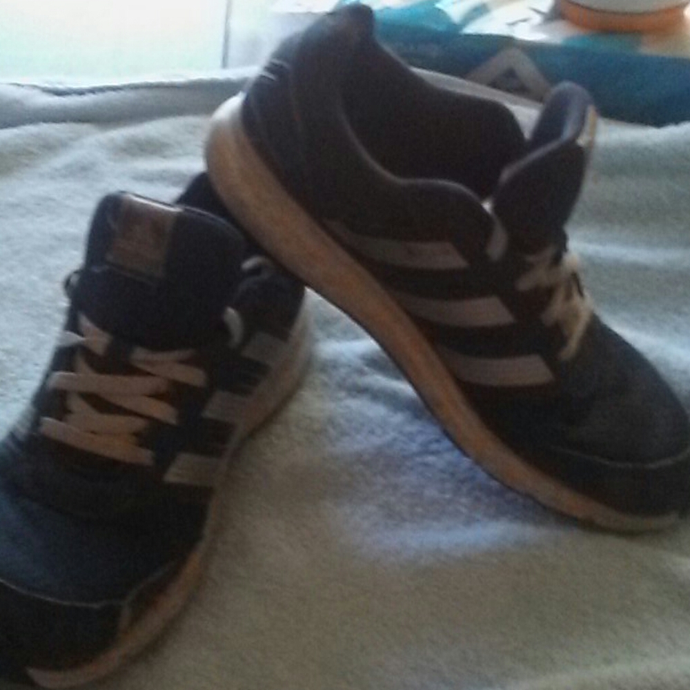 Shoes - Picture 5 of 5